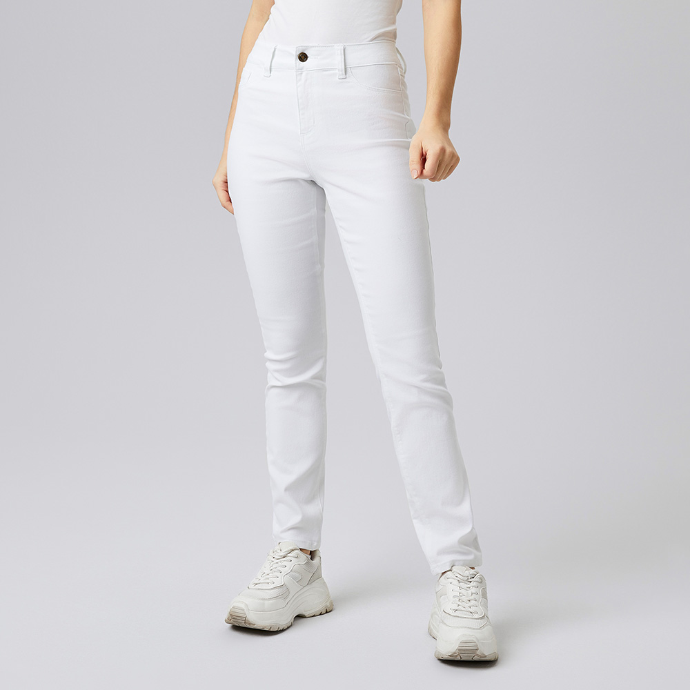 Damen-Jeans-Skinny, Super-Stretch-Qualität, 2 Gesässtaschen,und 3 Zier-Taschen.Vorne