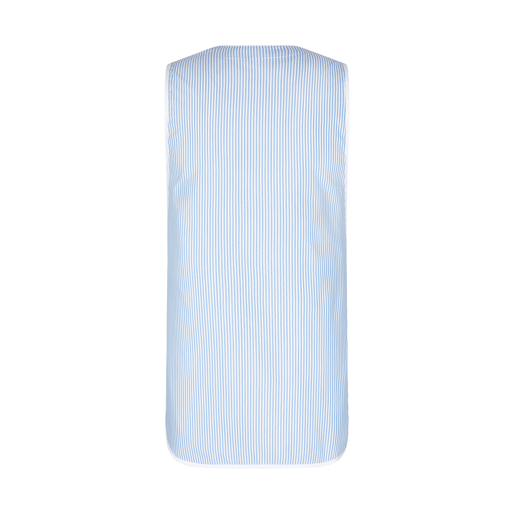 Element 4 of 8 (image) – Wrap-around apron