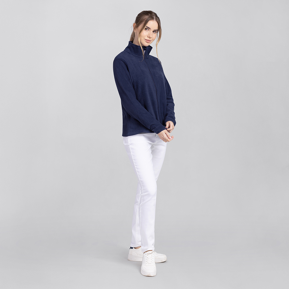 Damenfleecejacke-Komplettansicht,mit durchgehenden Reissverschluss,und 2 Seitentaschen.