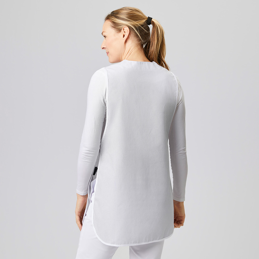 Element 4 of 8 (image) – Wrap-around apron